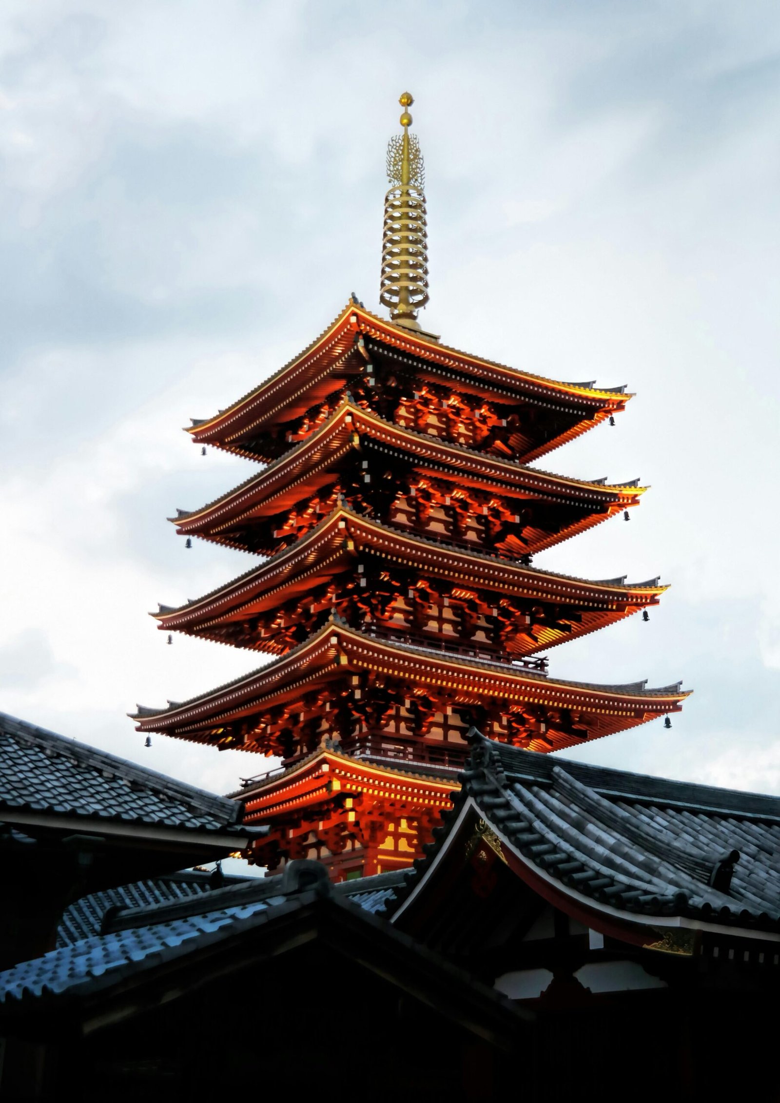 pexels-photo-3779816-3779816 Stunning view of a traditional five-storied pagoda at sunset in Tokyo, Japan.